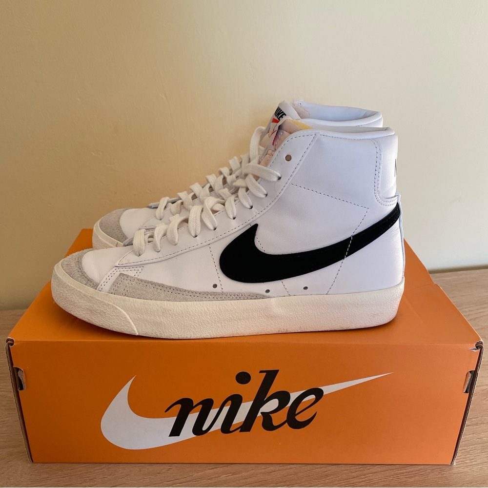 Nike W Blazer Mid ‘77 Women’s Sneakers - Size 8